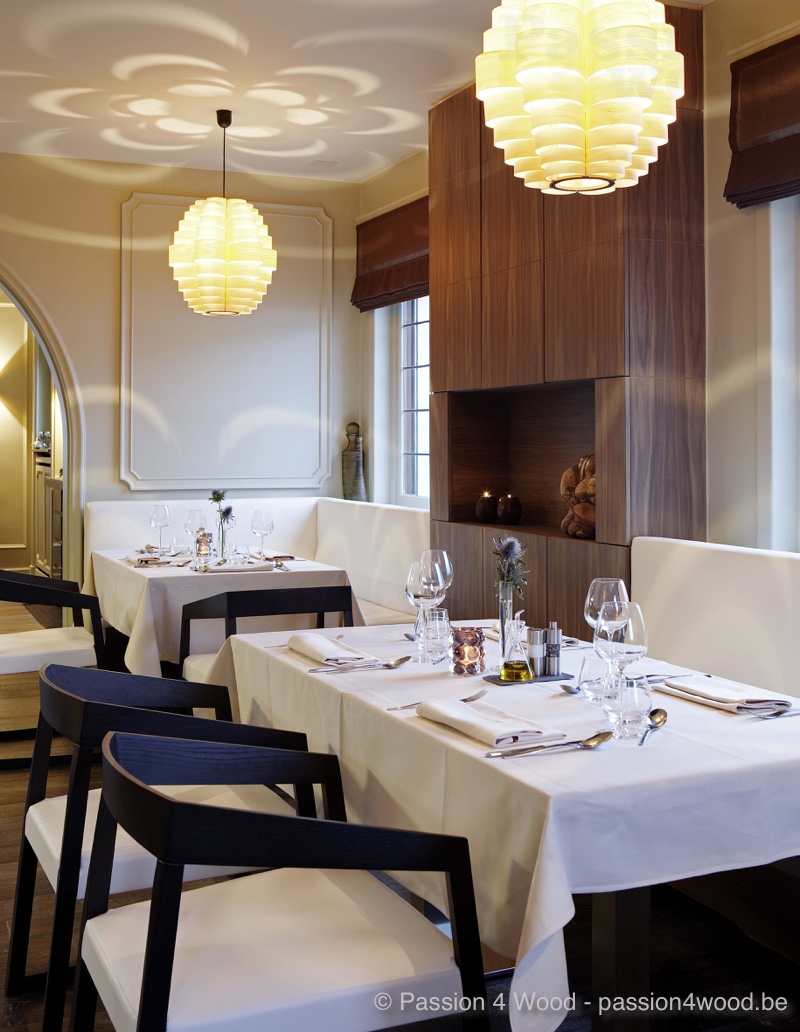 Bistro - Passion 4 Wood - Glow lighting above table with nice light effect in toulip wood - Glow